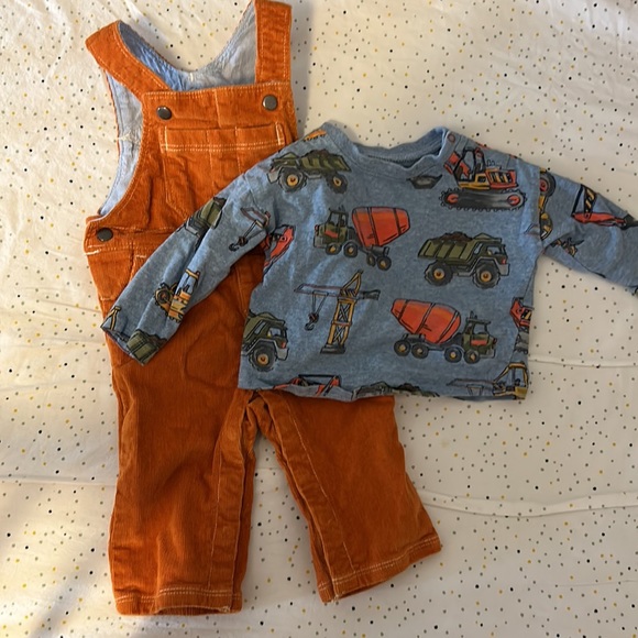 Hatley size 3-6 month overalls - Picture 2 of 2